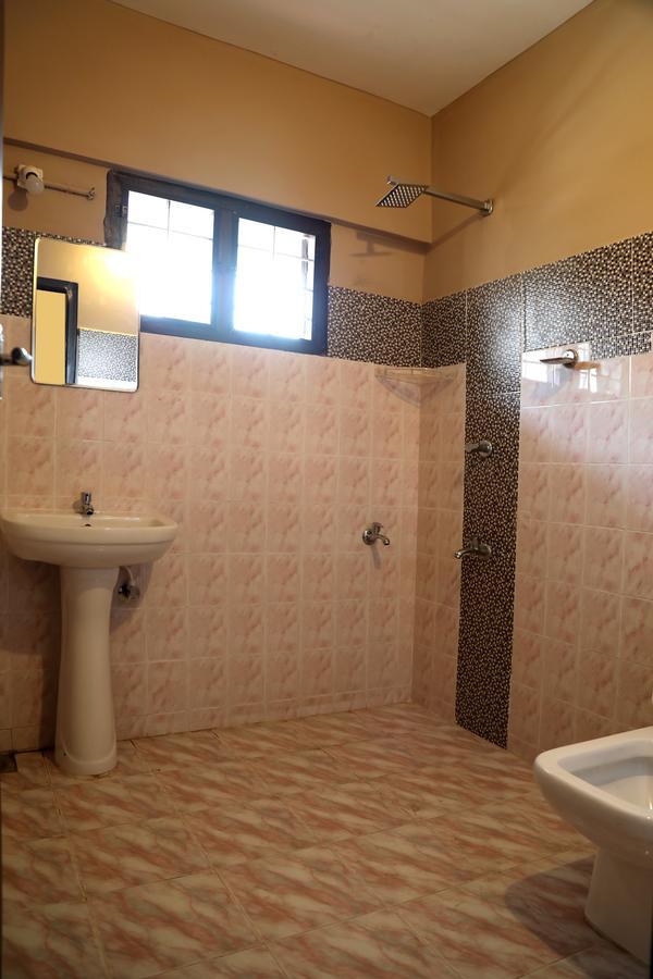 Puthens Clifton Inn Kottayam Bagian luar foto